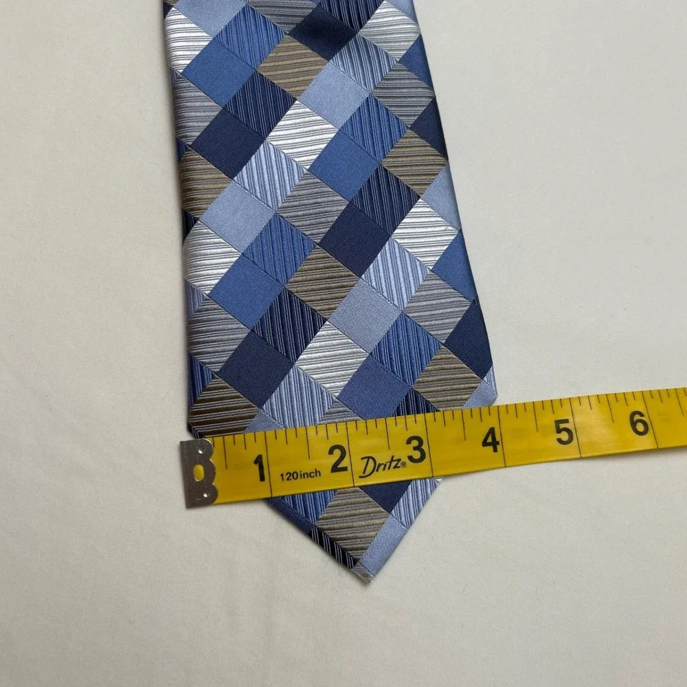 Geoffrey Beene Mens Geometric Patchwork Silk Classic Necktie OS Blue Navy Silver